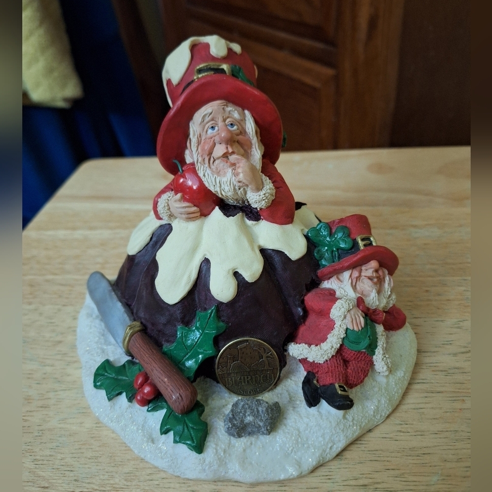 Vintage Finneans Blarney Stones Roman Declans Christmas Leprechaun Figurine